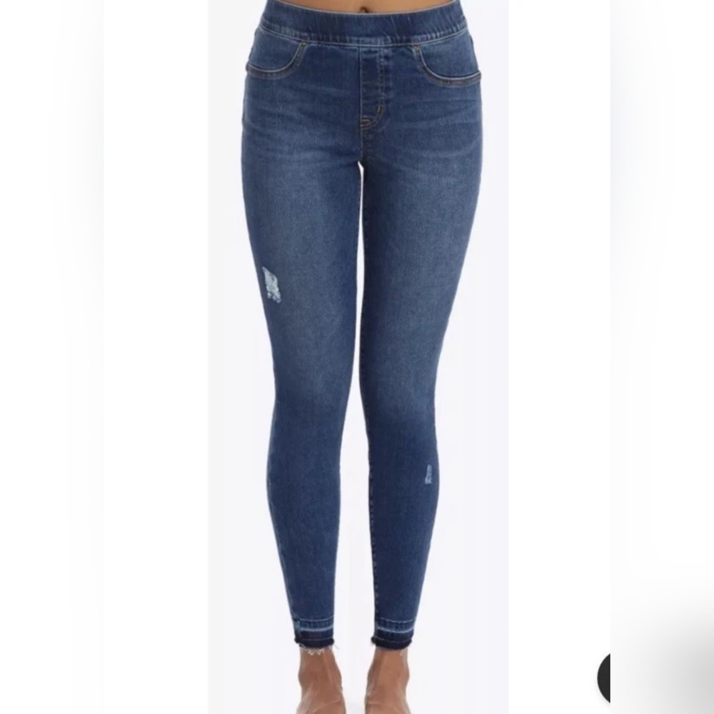 Spanx Distressed Ankle Skinny Jeans Size Medium Dark Wash Pull-On Raw Hem